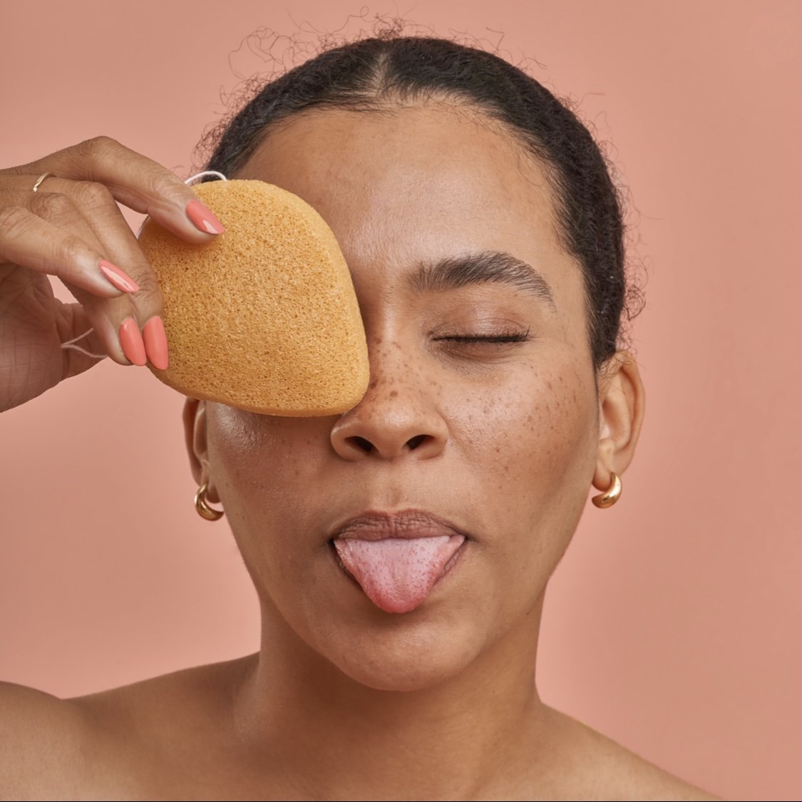 Brightening Konjac Sponge - Turmeric bkind